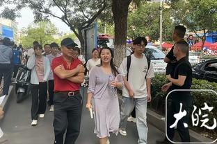 这不比那谁强❓36岁苏亚雷斯奔袭一条龙+勺子点球！身价仅400万欧